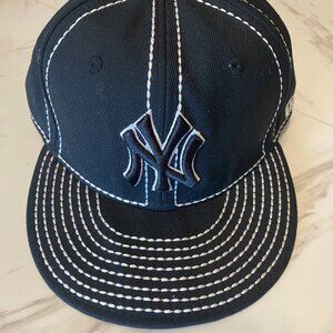 New Era 59FIFTY New York Yankees Fitted Hat Black White Stitch Sz 7 3/8